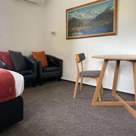 Alpine Motel Wanaka Ngoại thất bức ảnh