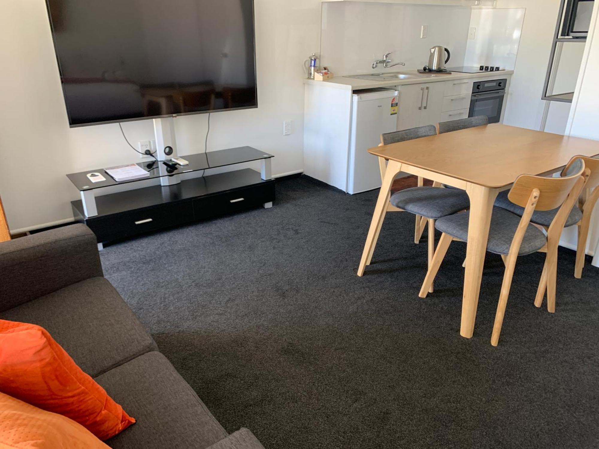 Alpine Motel Wanaka Ngoại thất bức ảnh